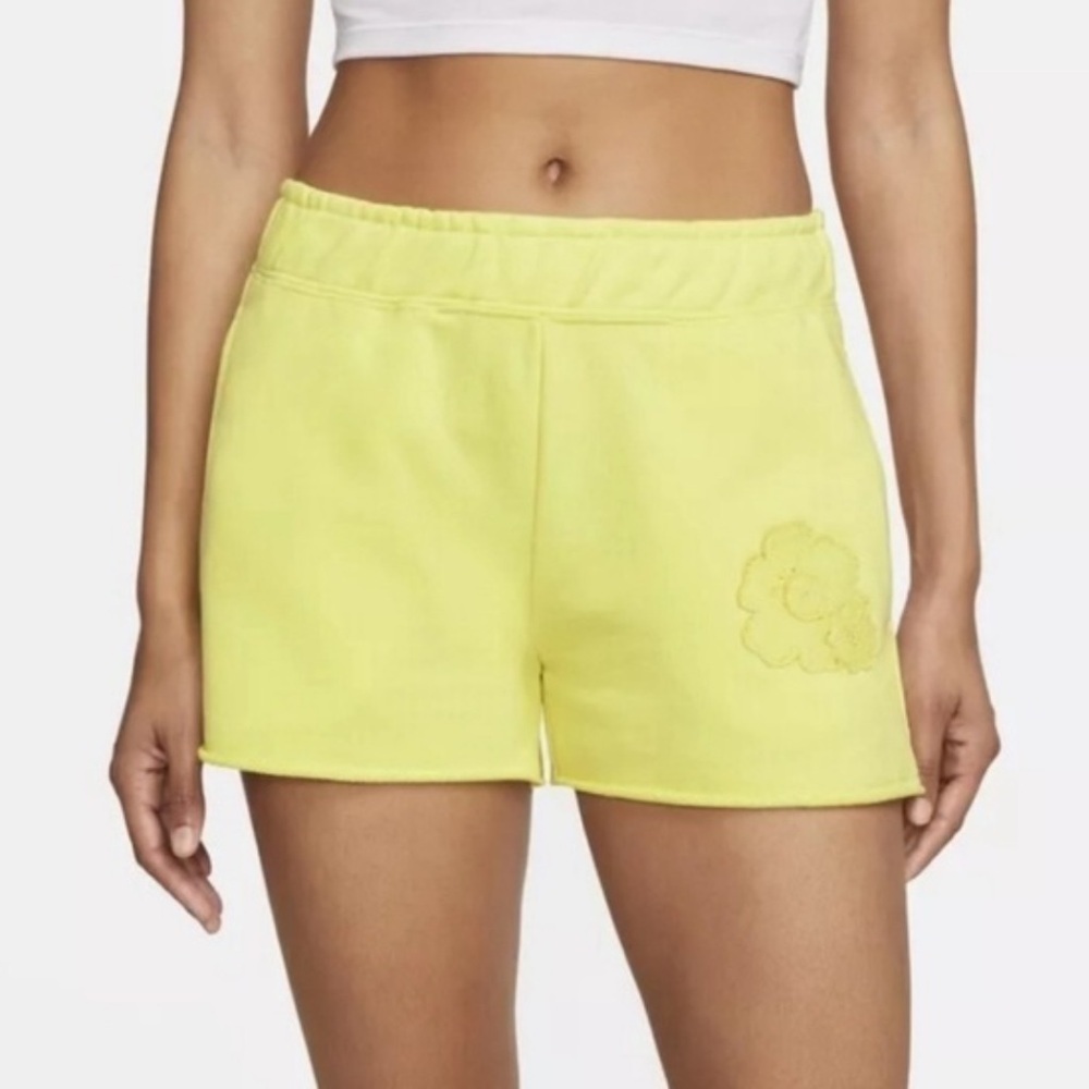 Women's Nike Yellow Knit Shorts Applique Flower Floral L Spring '23 release